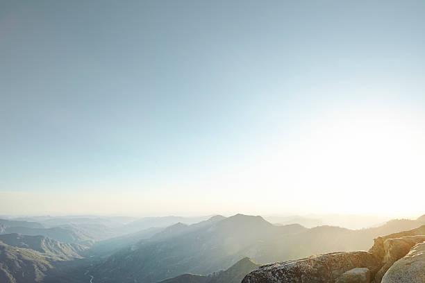 一位成功的商人说：你不是赚得少，是被“超前消费”锁死了：财富起步从拒绝透支开始