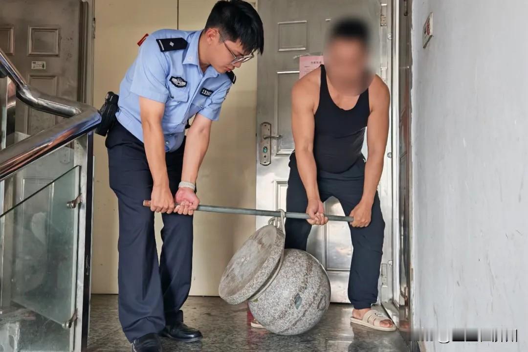 温州海滨村口丢失的那个，150斤的石墩，已经找到了，让人哭笑不得的是……