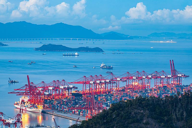 刚刚，中国正式宣布了一个大消息2025年11月5日，中国正式宣布：未来一年