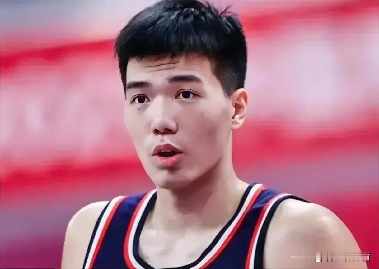 焦泊乔拒绝加入广东宏远队？据多位媒体人透露，广东队已经与广州龙狮基本达成一致，