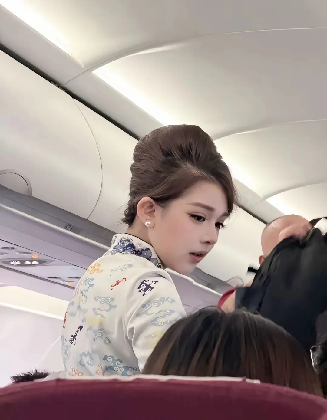 海航的“洋娃娃空姐”难得一见