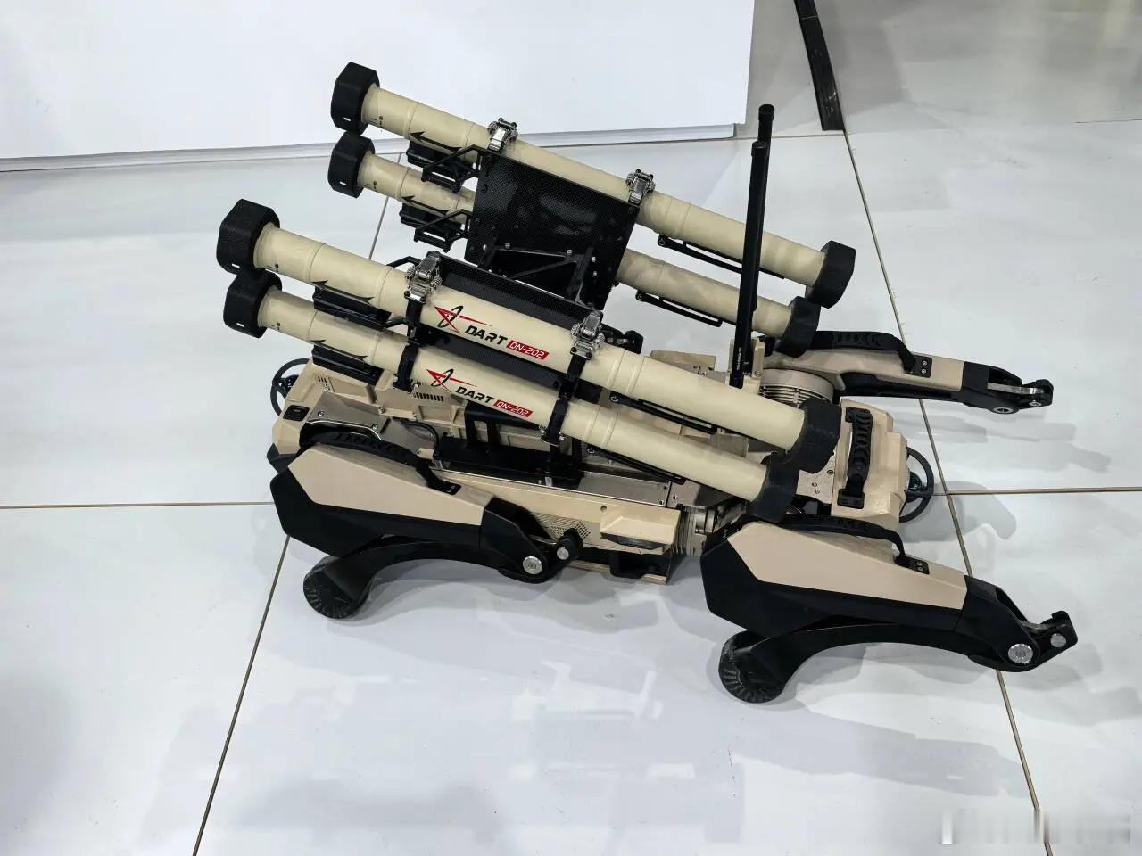 埃及防务展保利展台，高德红外、UUV等。图源网络。