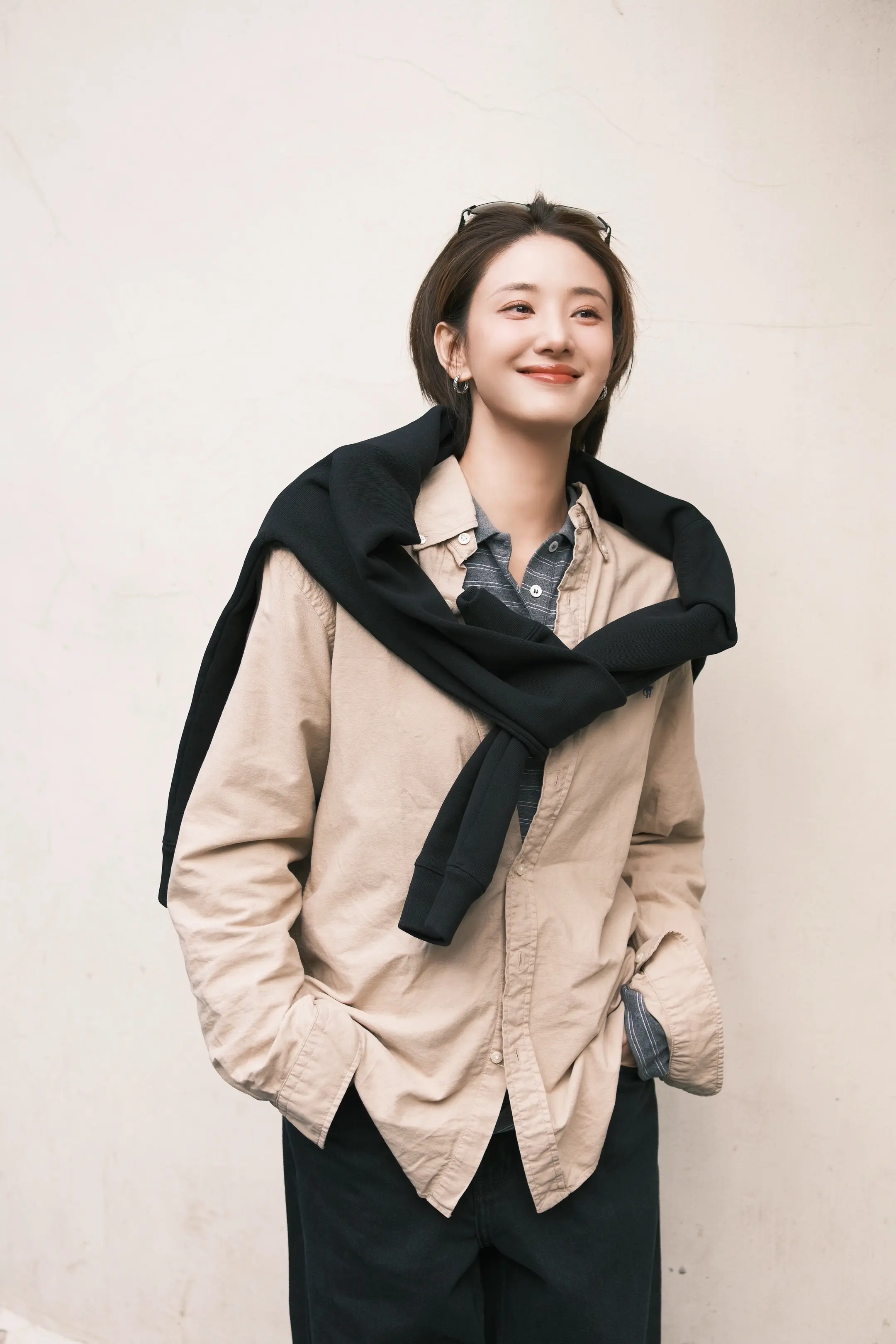 那天一个街拍都没有，幸亏我自己带了相机和摄影师🤨