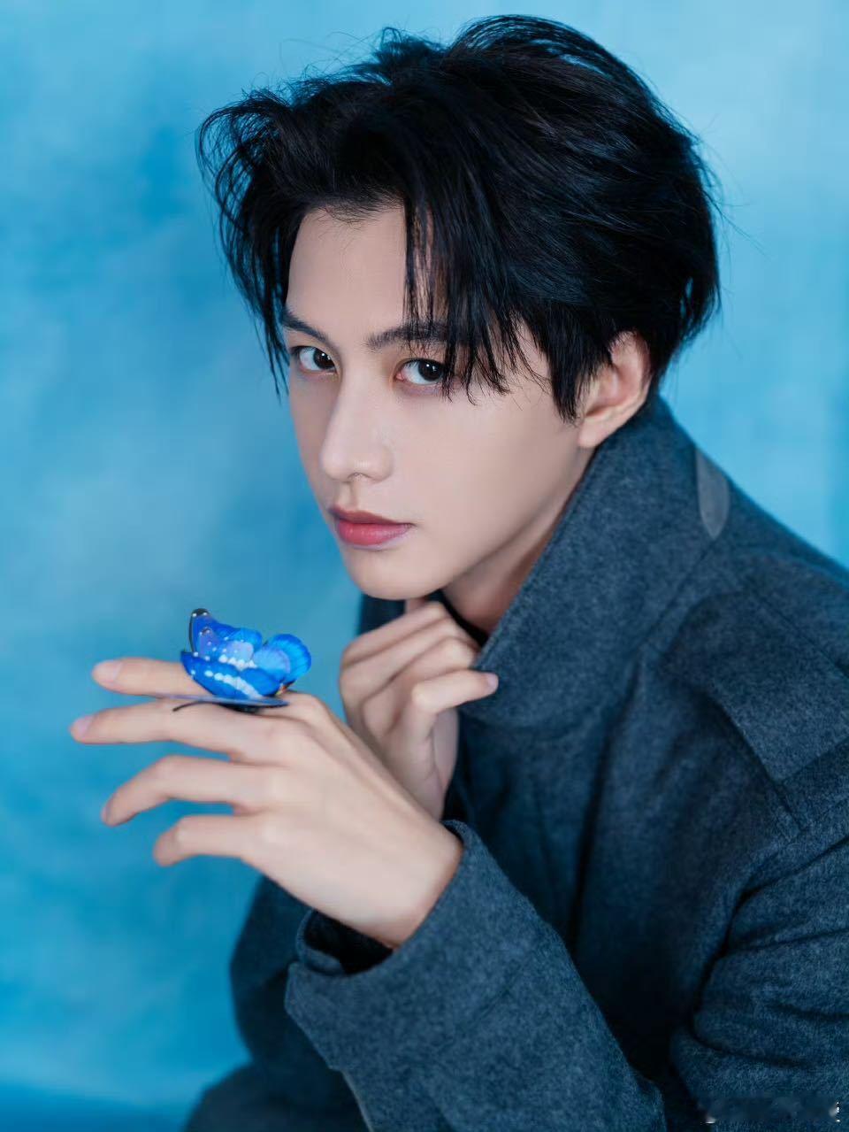 演员的自我认知太重要了！何健麒采访直言帅是感觉，清醒又接地气～