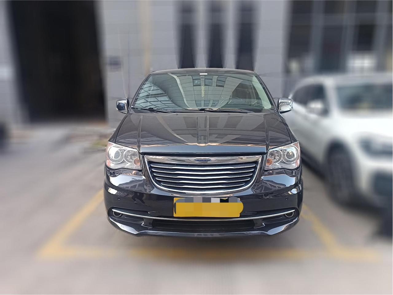 油价大涨，还要买大捷龙，家里有矿？昨天验了一台克莱斯勒大捷龙，2013年5月上