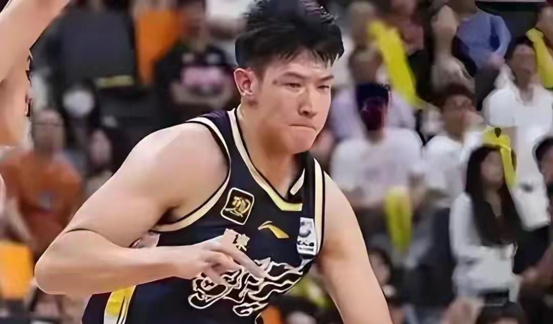 广东今夏离队首人！21岁，天赋出众，已失杜锋信任！望走徐昕路线要说这个赛季最失意