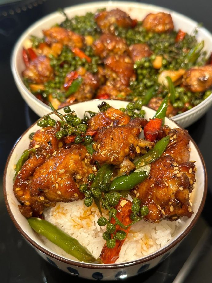 这鸡翅一上桌…我妈对我刮目相看，香辣一绝。