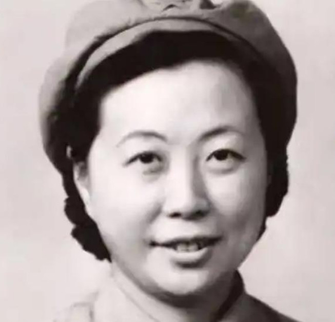 1946年，因会议机密被泄露，蒋介石大怒，让秘书长吴铁城彻查此事，沈安娜知道后，