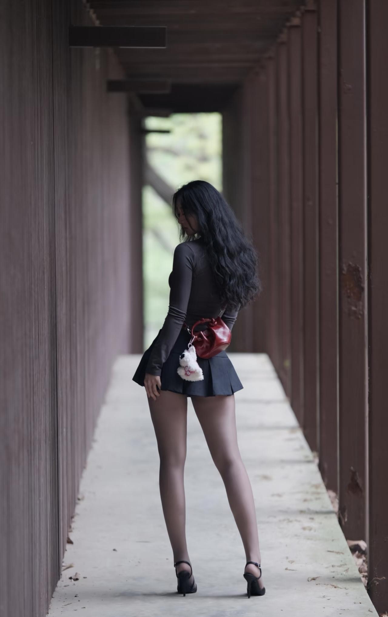 爱自己不是放纵，是认真对待每一个当下的自己。人像摄影