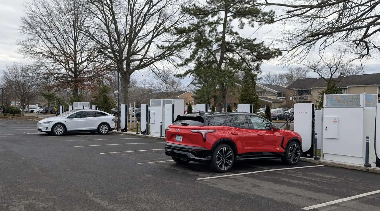 频繁用超充，会不会加速电动车电池衰减？除了更大的电池和更长的续航，车企们普遍认