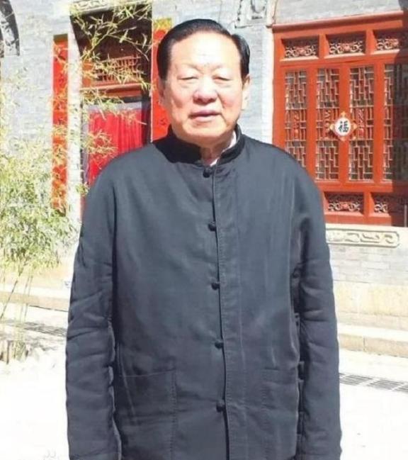1990年，李鹏打电话给胡富国：“老胡啊，我今天看了报纸才知道，你的夫人还在烧锅