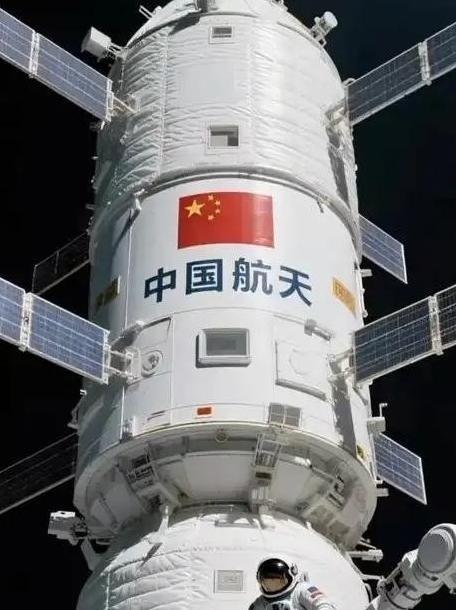 为什么大家都不提中国空间站了？因为没脸提，跟国际空间站差距太大！中国空间站可不是