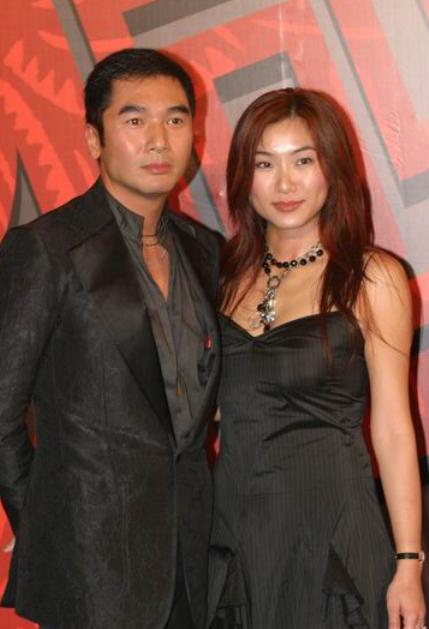 1996年，方中信和莫可欣恋爱同居后，方中信说：“我暂时不想结婚生孩子，你吃药