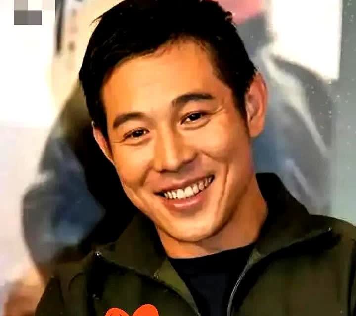 刚刚查了一下李连杰不查不知道，一查才明白！谢苗那句“武艺虽精，眼神不及”
