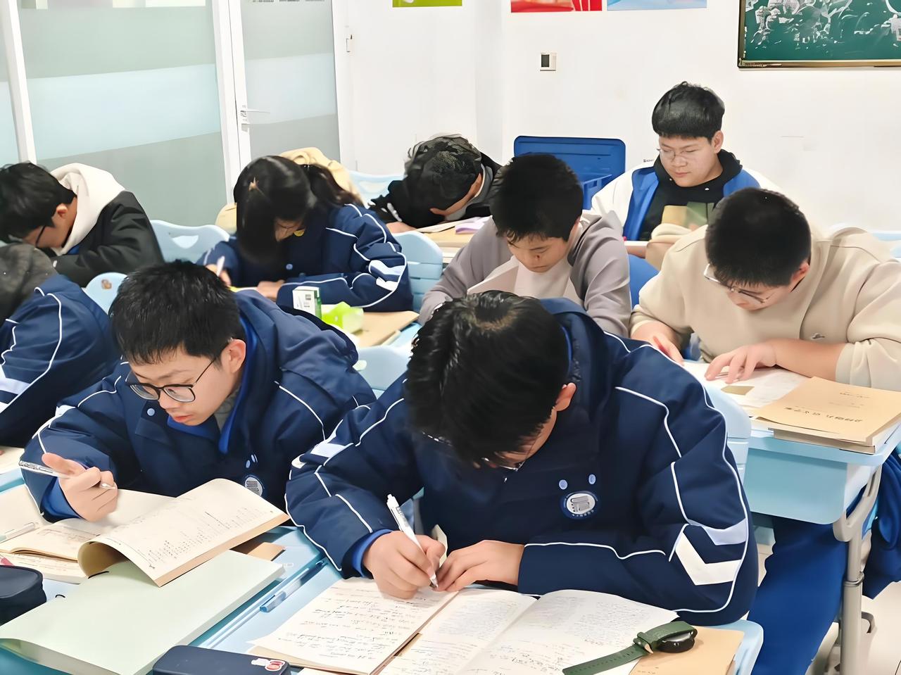 高考志愿怎么填不滑档？普通人保姆级实操攻略✅每年高考出分后，最可惜的不是分数低