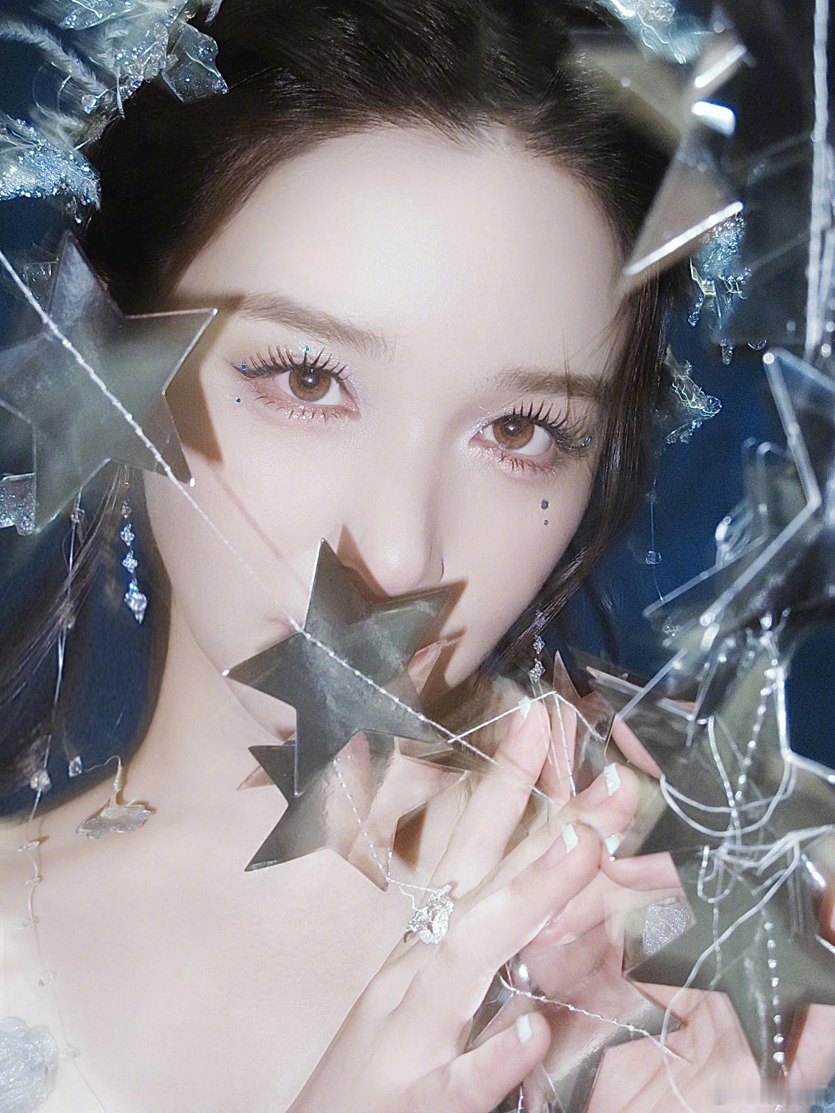 阚清子老公是她的榜一大哥真心羡慕阚清子，有这样一个从粉丝变成老公，还一直默默支