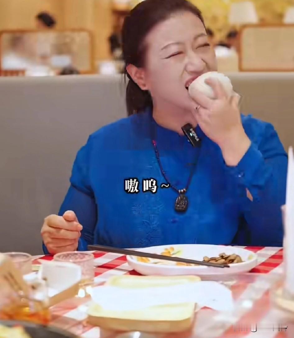 西贝的东西真的不能吃，看这探店博主吃多了就是这种状况，西贝都不会审核一下吗？始