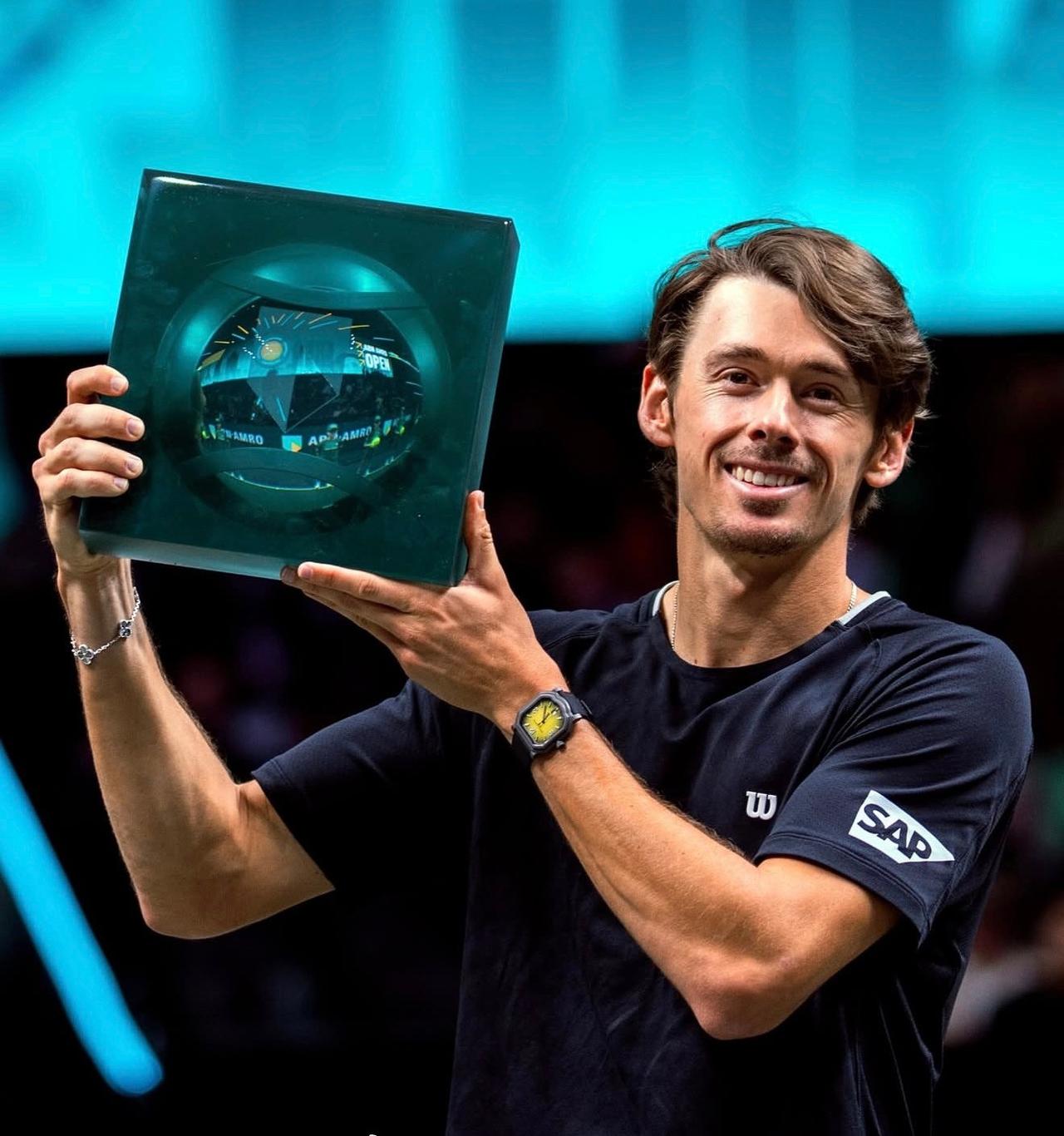 低级别的网球比赛，不但耗时费力而且收益太低了。张之臻赢得今年布里斯班挑战赛男单