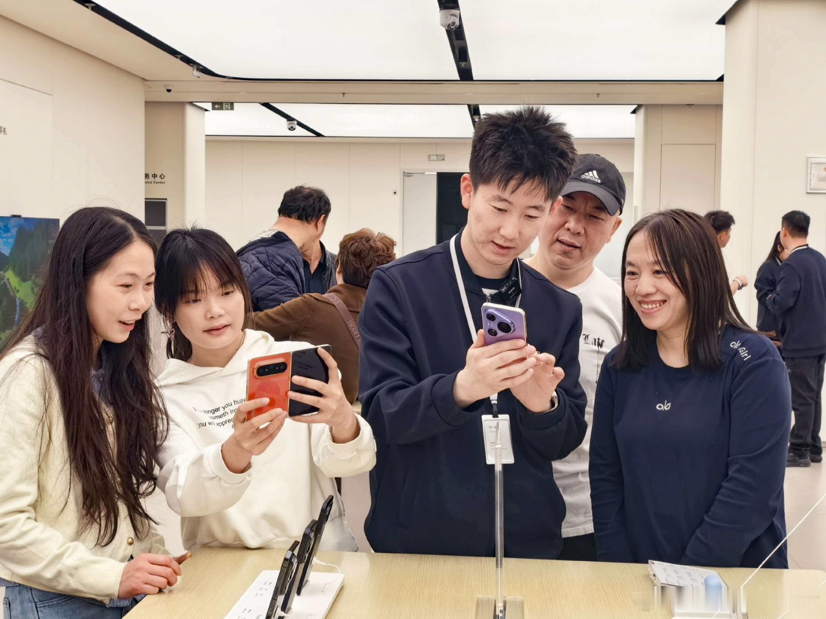 华为Pura90系列开售爆单Pura90多地门店售罄华为Pura90刚开售就