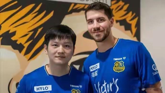 对于樊振东：萨尔布吕肯3位队友这样评价小弗队长：这一年，我的乒乓球高光时