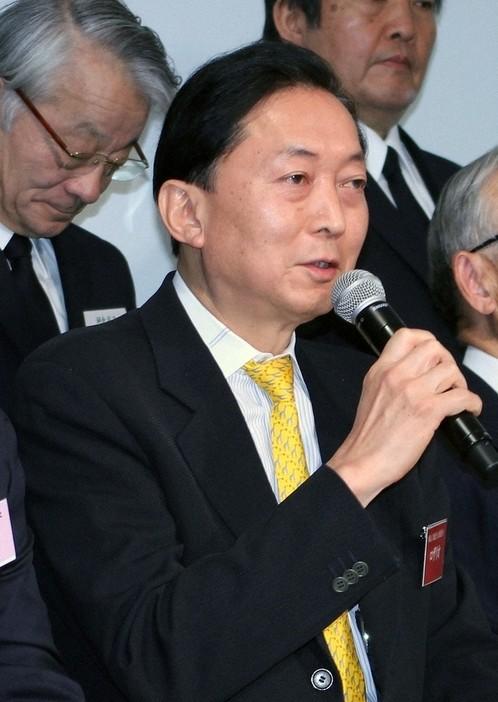 日本前首相鸠山由纪夫真发火了！想当年中国主动放过日本战争赔款，那是中国自己的大