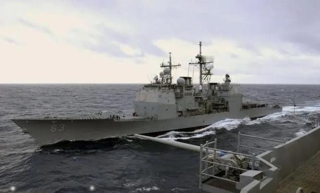 军事专家戴旭说道：“中国的军舰拦截美国军舰的时候，很多人害怕，我不知道害怕什么！