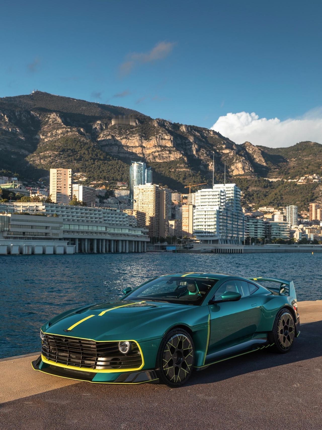 一台38辆中的阿斯顿·马丁Valiant！这辆Valiant是纯粹驾驶激情的冠