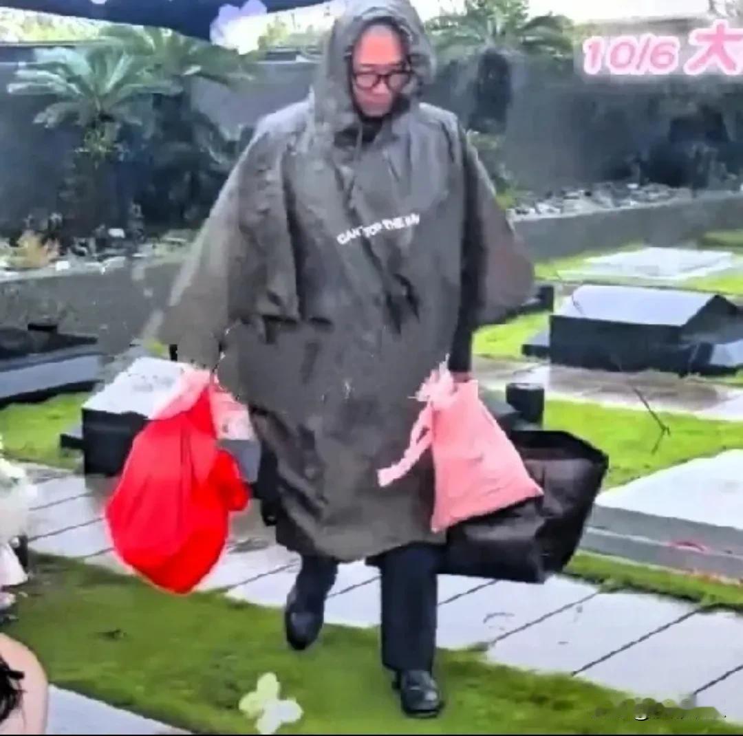 具俊晔发文不回韩国！大S离世后的第一个冥诞，S家照例去了金宝山墓园。具俊晔