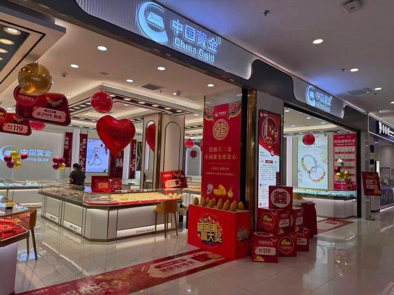 劳动力市场陷入“麻痹状态”，初请人数略低于预期。上周，美国初请失业金人数呈温和上