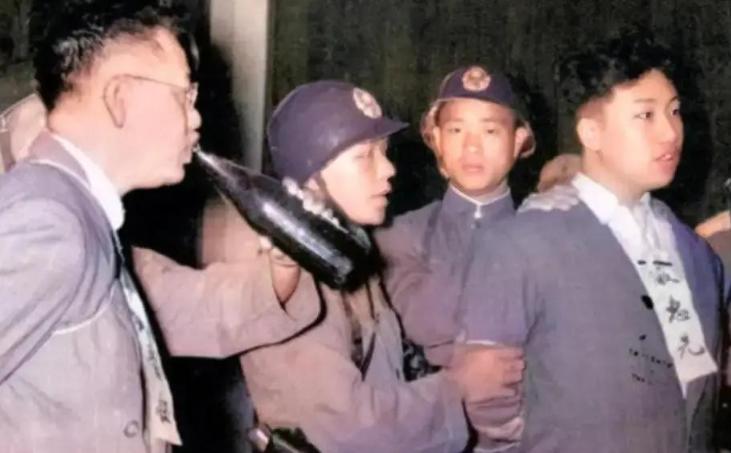 1950年7月17日，他双臂被反绑，行刑宪兵将一碗断头酒强灌入喉，他腰杆笔挺，衣