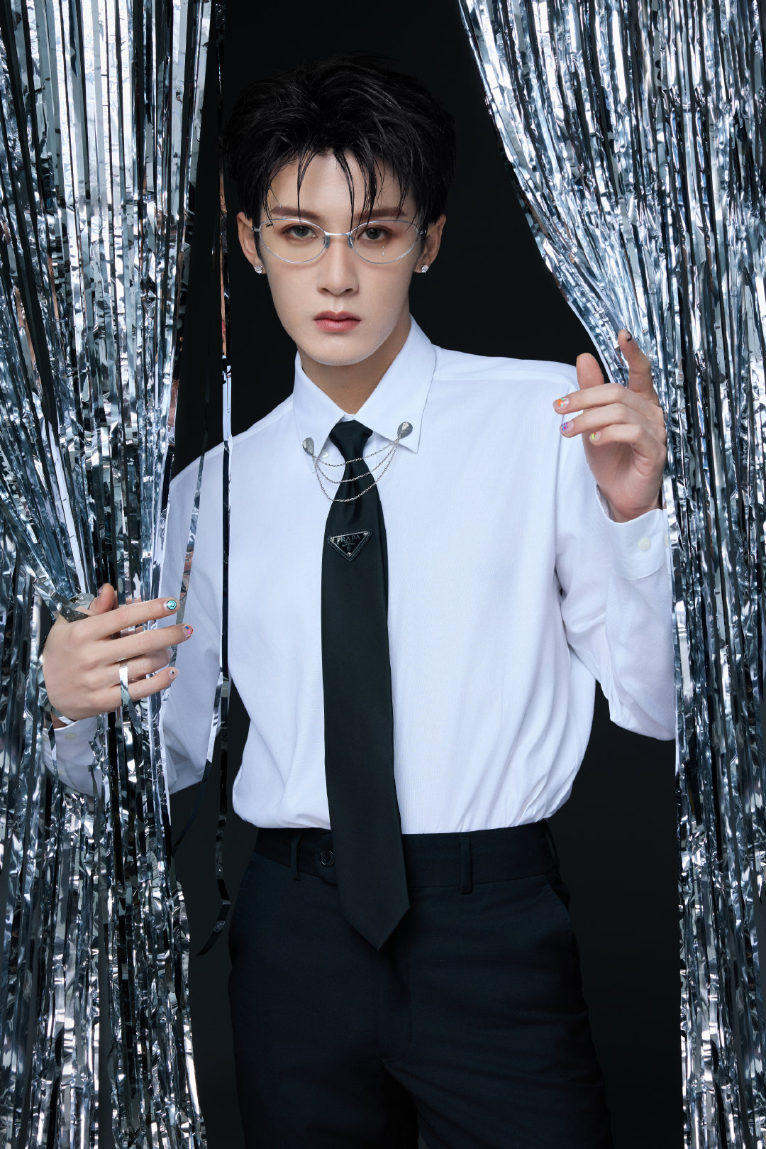 【檀健次假期OOTD】檀健次百变衬衫造型五一假期马上就到啦~你的出游春装准备好