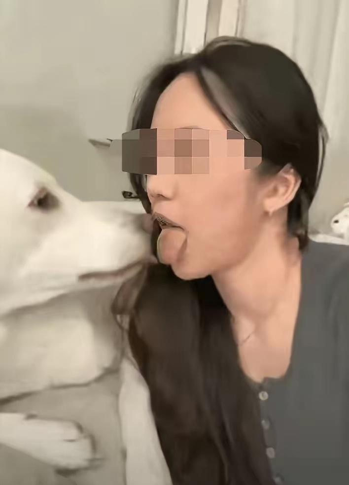 终于懂了老人说的「女不养狗，男不养猫」，不是迷信，是无数经验总结的安全底线。