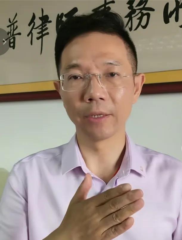 太佩服李律的执着，为正义的李律点赞！昨天通过不懈的努力，经过了一整天，李律终于
