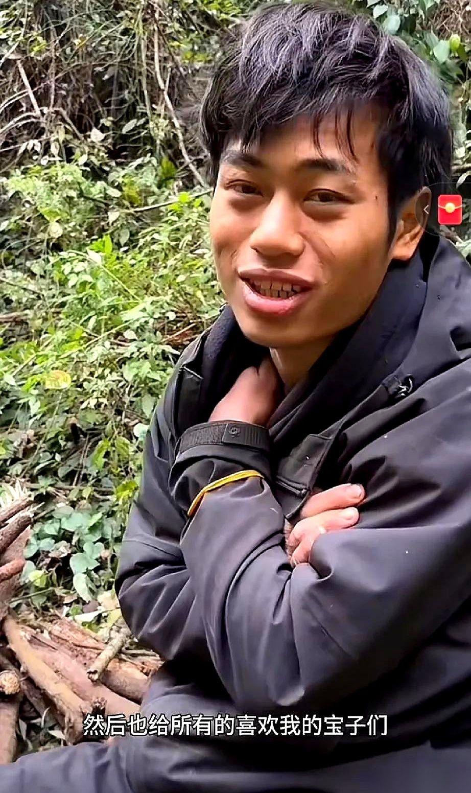 刀疤哥走了，说实话，不意外。但林北今天对着镜头，说他想去南方看看的时候，我心里