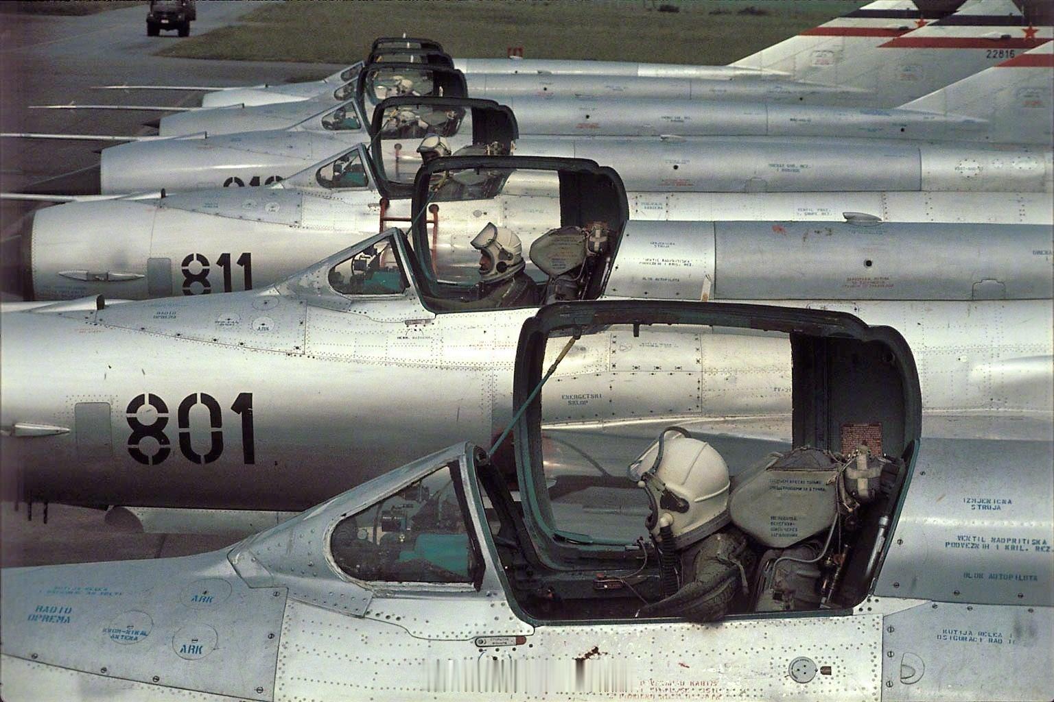 MiG-21M飞行员的GSh-4（ГШ-4）高空压力头盔烽火问鼎计划米格2