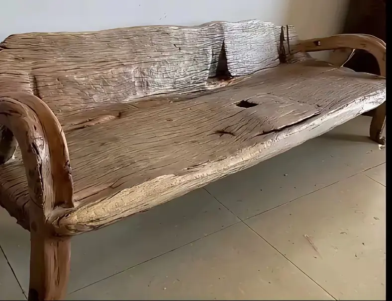 爷爷留下的这老古董，我是当废物扔了，还是有收藏价值，友友给个建议？