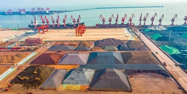 日本这回是真急眼了，刚对中国高端机床下了禁运令，结果中国反手就把重稀土出口给掐了