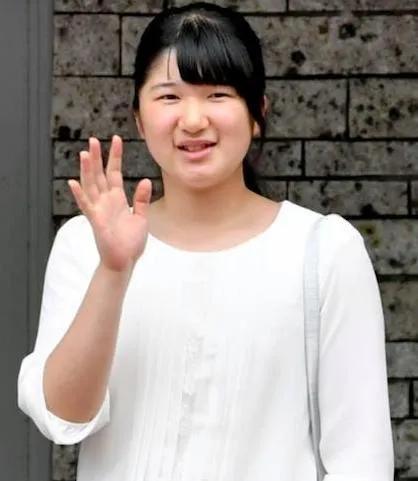 啊，你确定这是同一位人？日本皇室的爱子公主，一直因为外貌的长相引发吐槽。这家