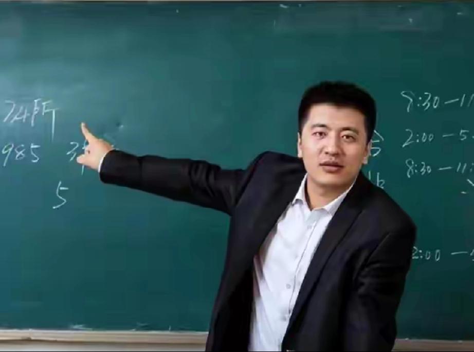 张雪峰接班人官宣！女儿未来已安排，现实隐忧不容忽视张雪峰猝然离世，