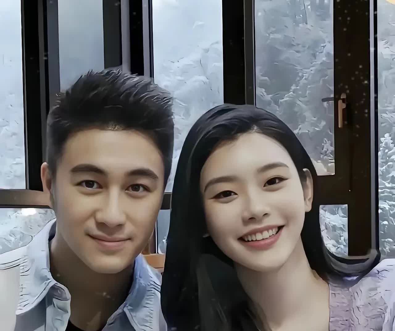 奚梦瑶今晚估计又要失眠了，不是因为婆婆带了一串翡翠项链，也不是因为女儿要