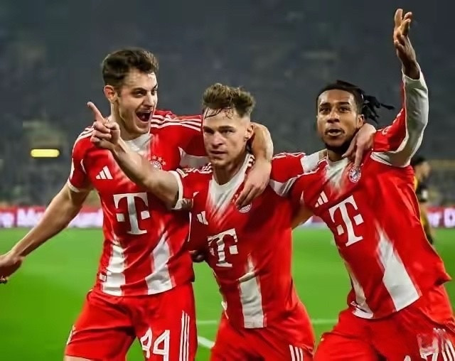 德甲国家德比，多特蒙德2:3不敌拜仁，这场比赛真是跌宕起伏，让人热血沸腾！多特开