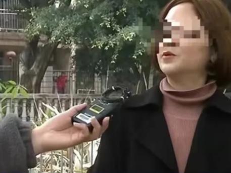 真是饥不择食！2023年，55岁大姐徐娘半老，风韵犹存，而她征婚提出的5个择偶条