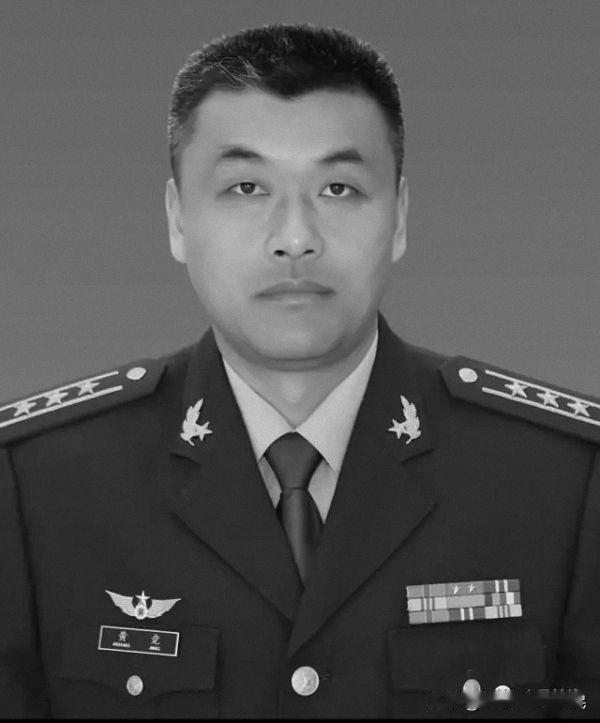 一个副旅长的悲剧，一个让司机多睡会儿的悲剧。发生在2023年某晚，开完会的副