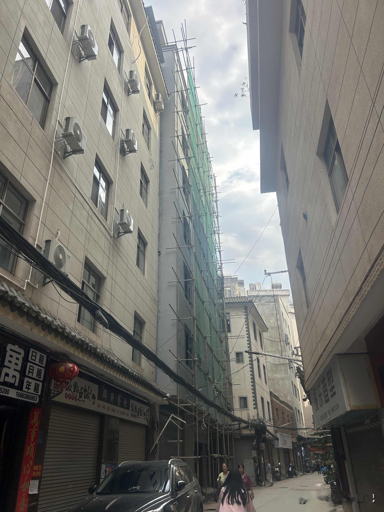 带着83岁妈妈在弥勒住了快两个月，知道弥勒的黑腊沼村是外地来旅居的人最喜欢选择的