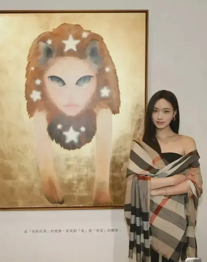 小S女儿到底有没有才？小S女儿lily开画展，展出了25幅画作，听说在小S暗