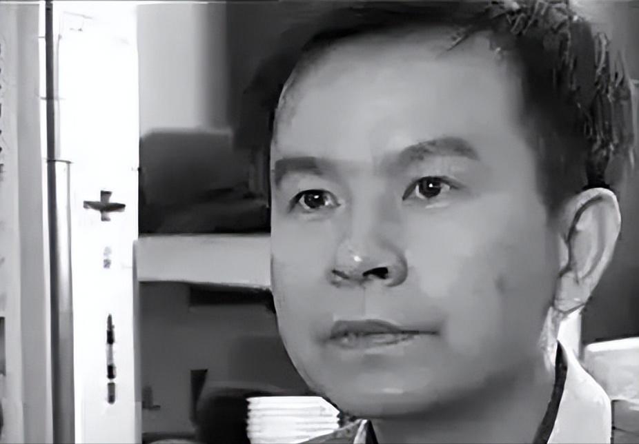 1993年，浙大高材生李红涛被判死刑，行刑前7天他在监舍捣鼓一堆破铜烂铁，