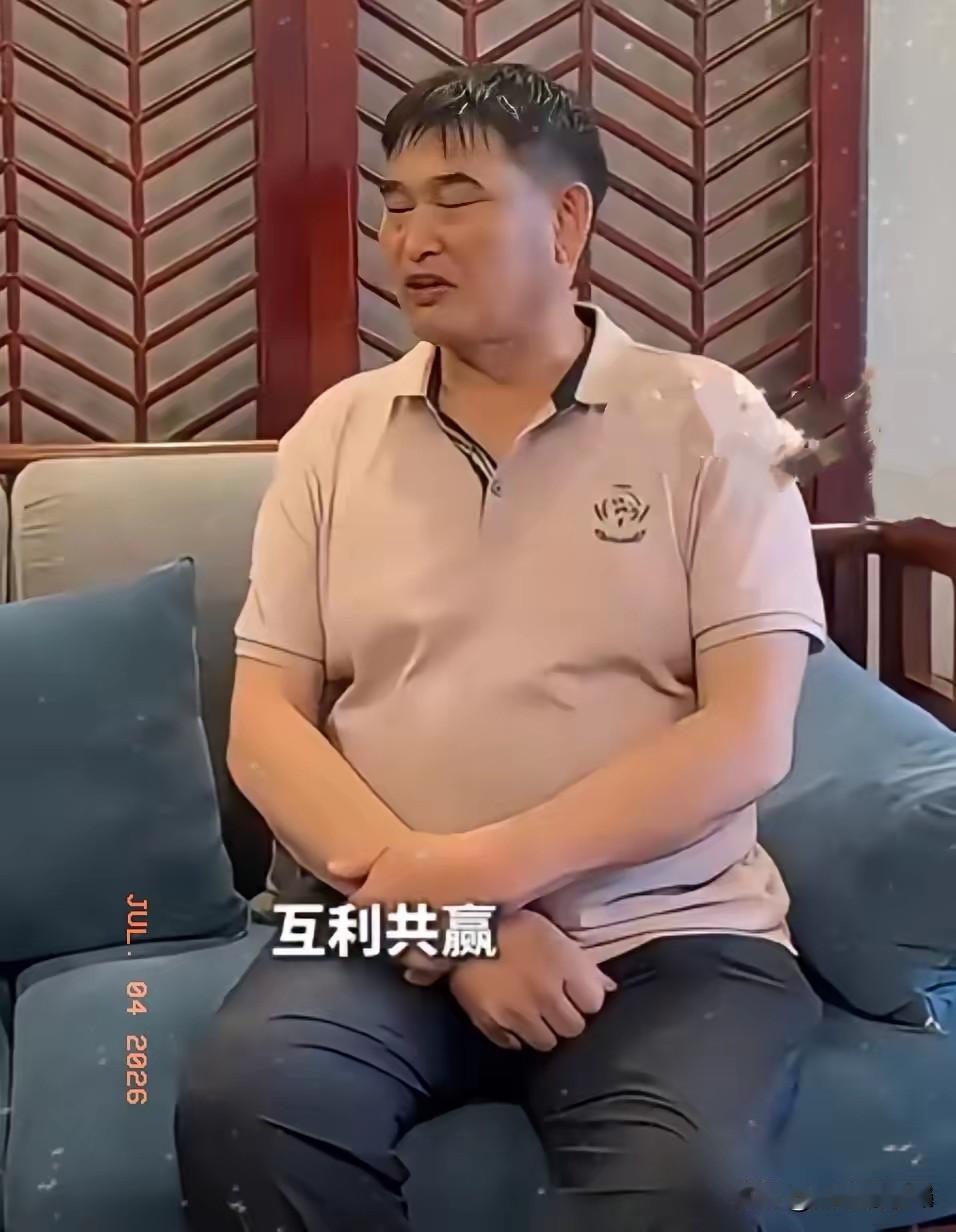 朱之文说，朱之文说，现在目前得有40场了，40场还没有演呢。累特别累，但是你接人