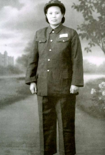 洪学智被判处8个月有期徒刑，毛主席到监狱探望：你有什么要求？1937年