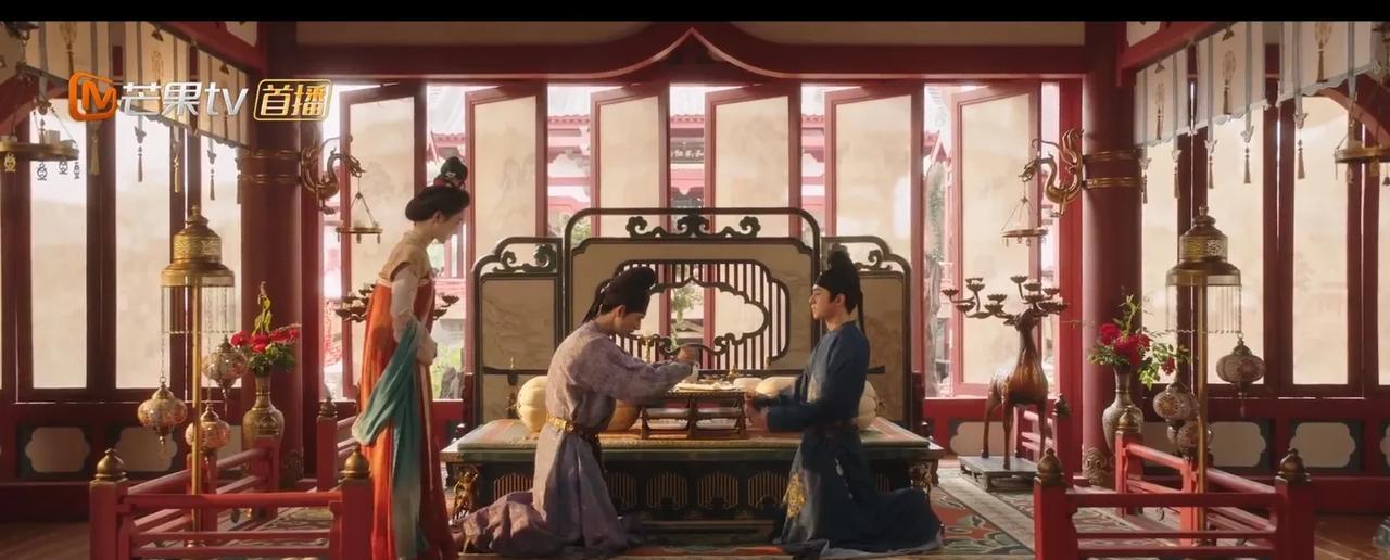 《锦绣芳华》的编剧是认真的吗，竟然设计出这样的桥段。蒋长扬和圣人是患难之交，蒋