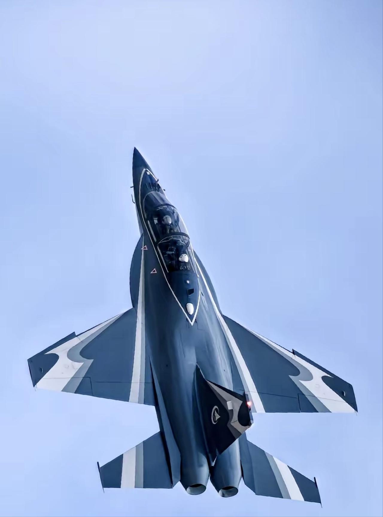 中国收获爆满，据报道，2025年迪拜航展上，我国斩获1662架飞机订单。 总